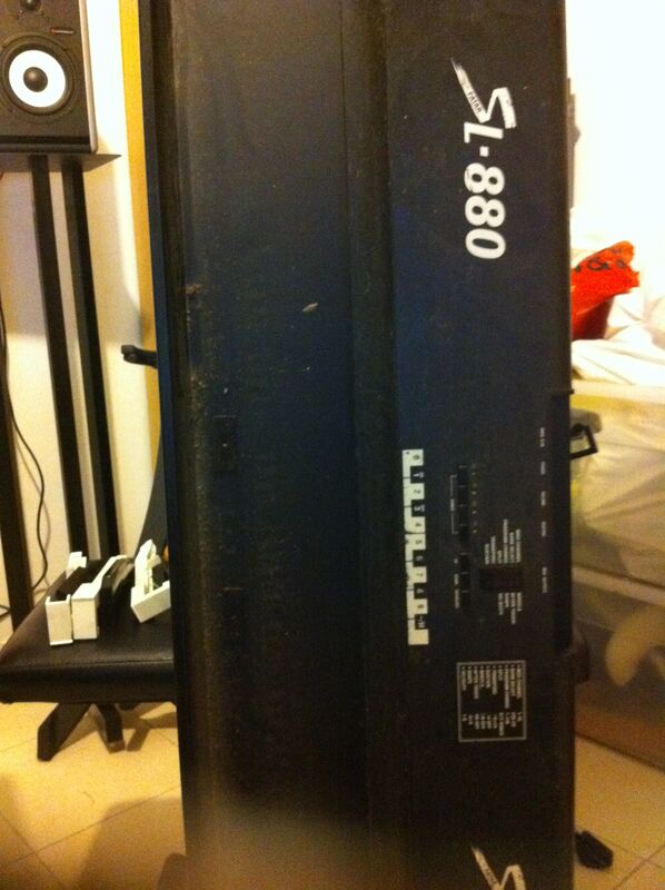The SL-880 case